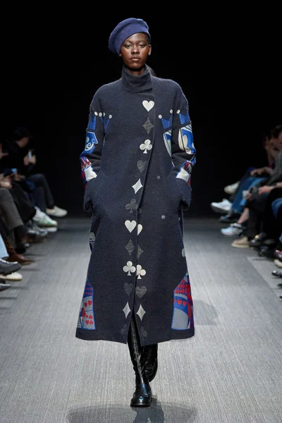 Look 28